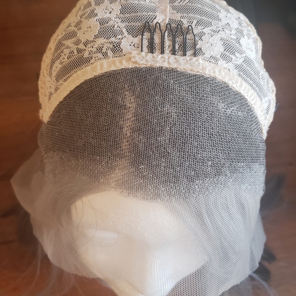 Beautiful Wig With Brown, Light And Dark Grey - Picture 8 of 15